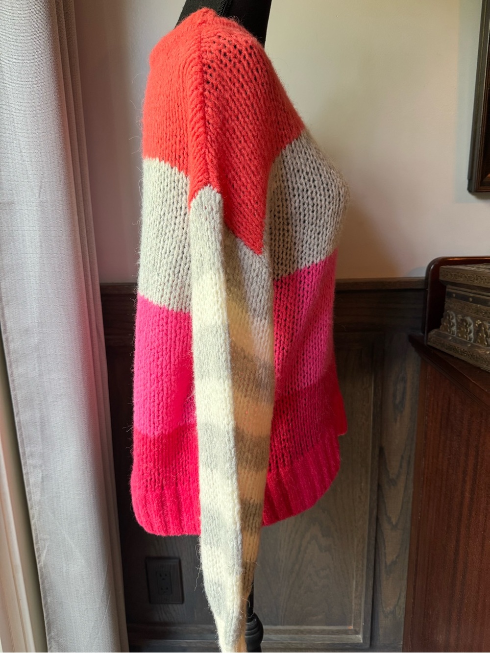 GAP Colorblock Crewneck Sweater in Coral, Hot Pink & Light Gray - Picture 4 of 6